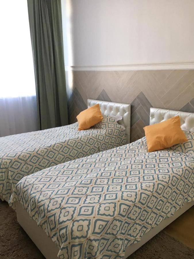Гостевой Дом Ривьера Hotel Cholpon-Ata Bagian luar foto